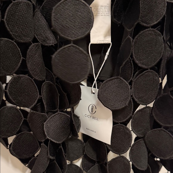 Chic Black Circle Design Midi Skirt - Picture 3 of 4